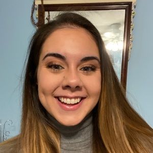 Meet your Posher, Amelia